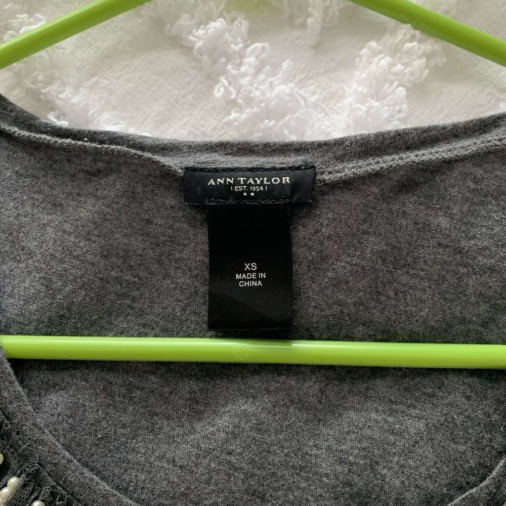 NWOT Ann Taylor 🖤 Beaded Top - Picture 2 of 4